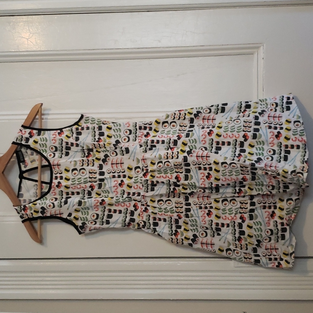 Retrolicious sushi print dress with pockets! M
